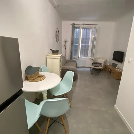 Apartment Type2, 4 Personnes Refait A Neuf Emplacement Ideal *